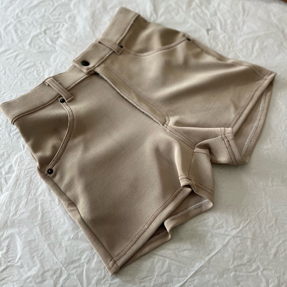 EUC VTG 90s Jezebel shorts tan sz L high waisted booty shorts 3” inseam